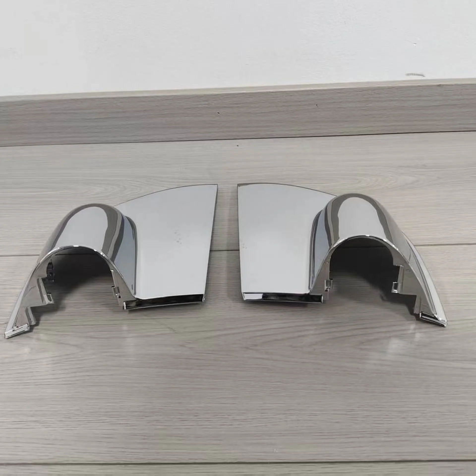 17*18CM Chrome / Black Plastic Mirror / Mirror Cover for Mitsubishi Canter 2007