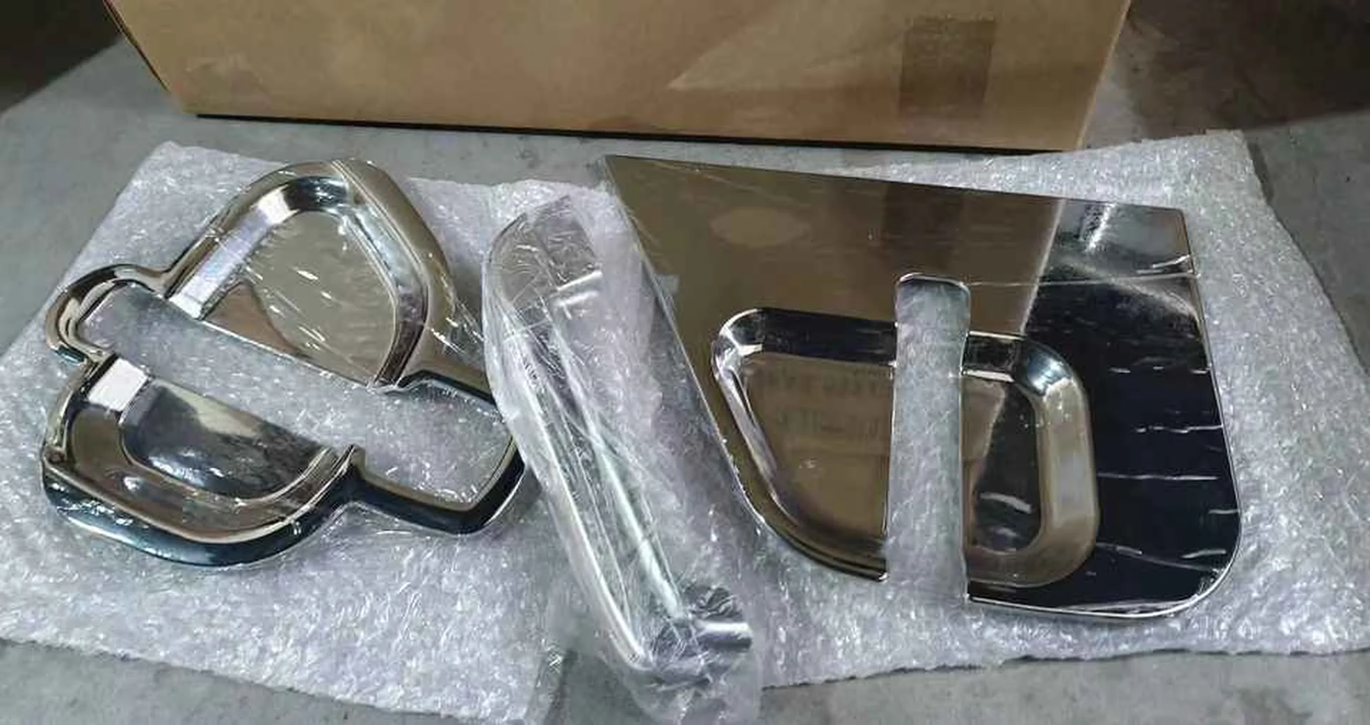 Chrome Plastic Door Handle for Nissan CWA451 / UD