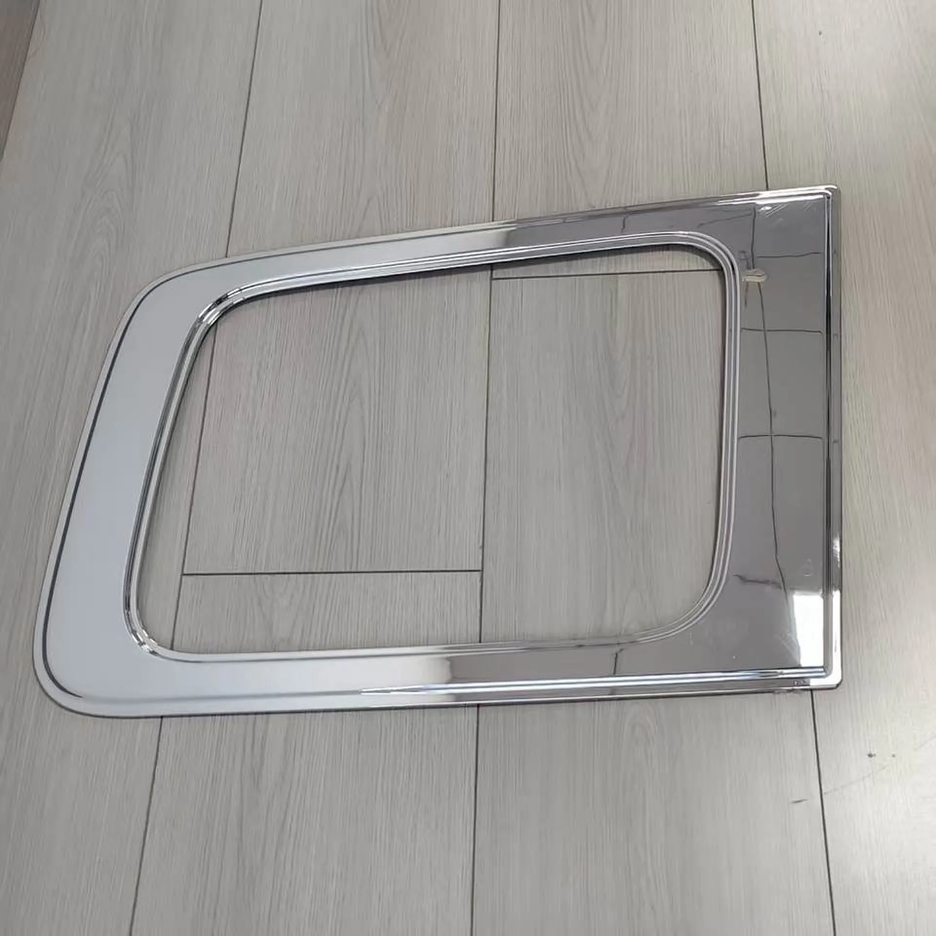 Chrome Plastic Door / Window Trim for Nissan UD / Quon