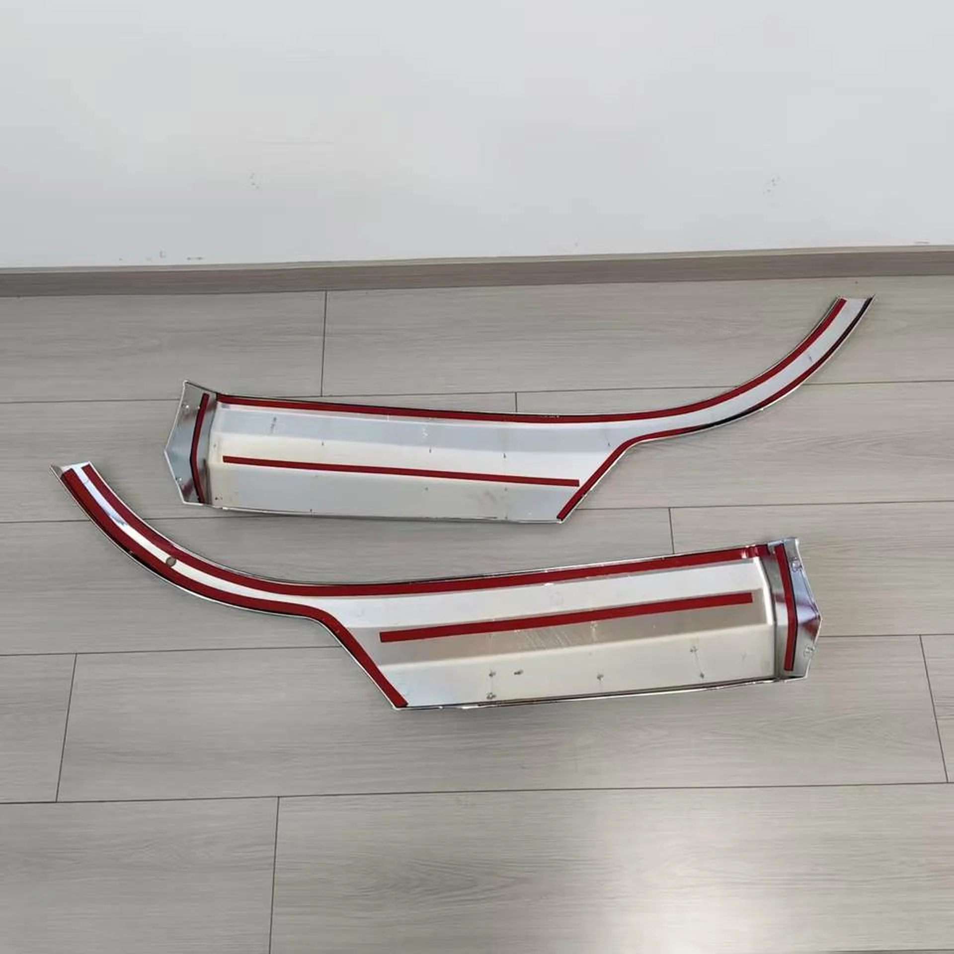 110CM Chrome Plastic Fender / Mud Flap for Nissan UD / Quon