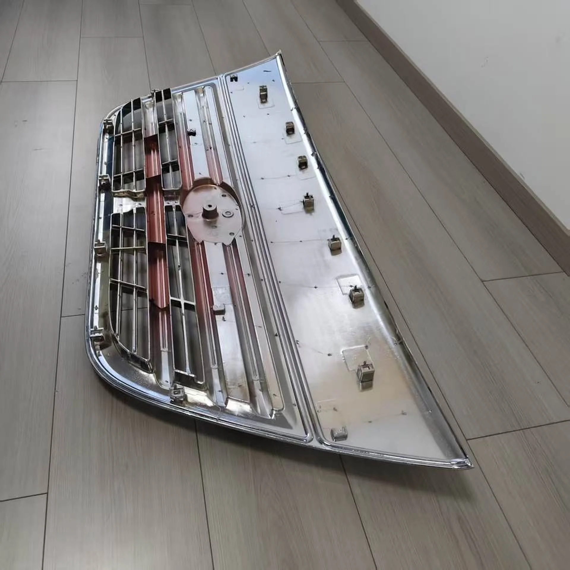 130CM Chrome Plastic Grille for Nissan PKB / CWM454