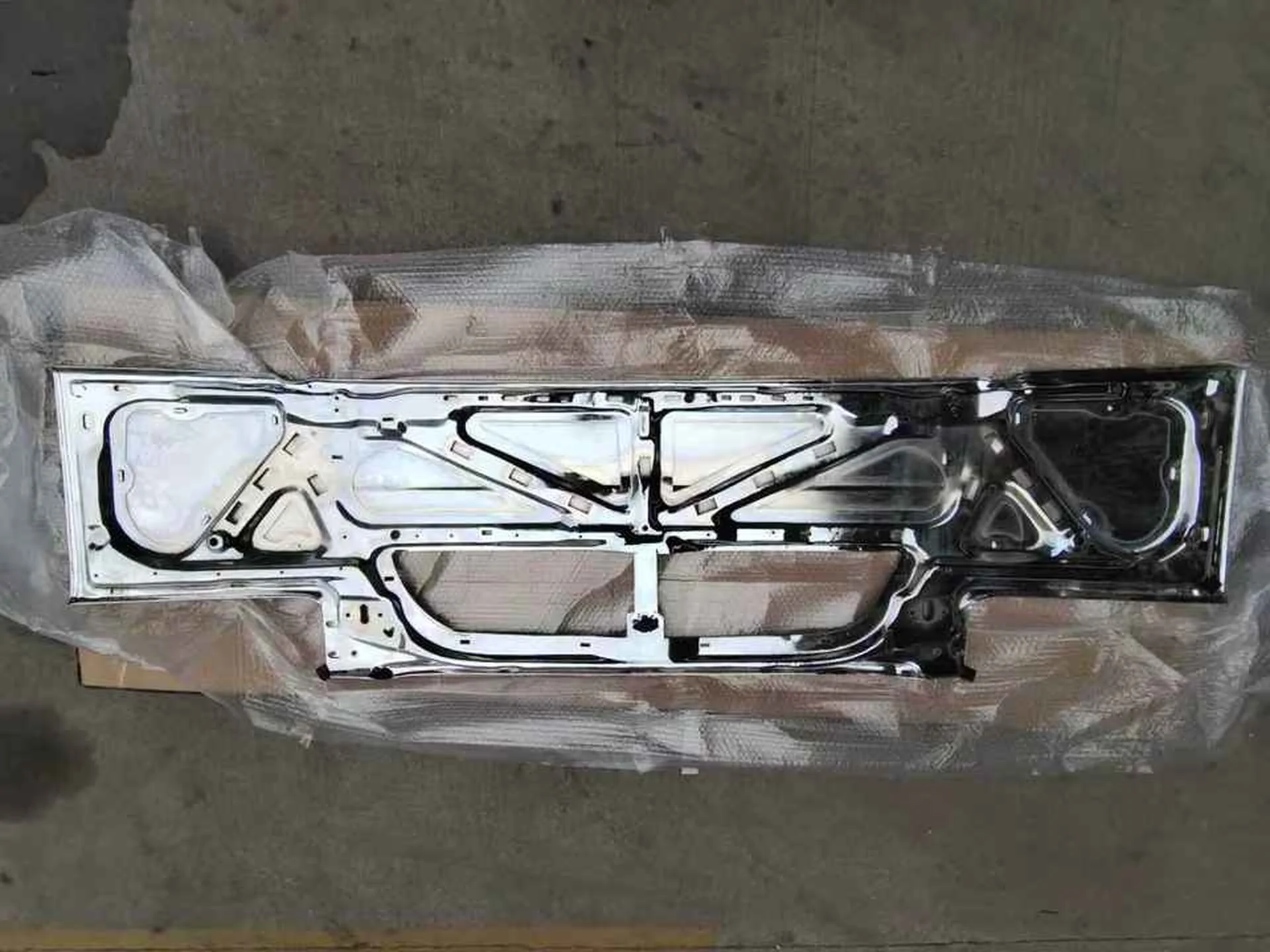 200CM Chrome Metal Front Panel / Garnish for Nissan PKB / CWM454