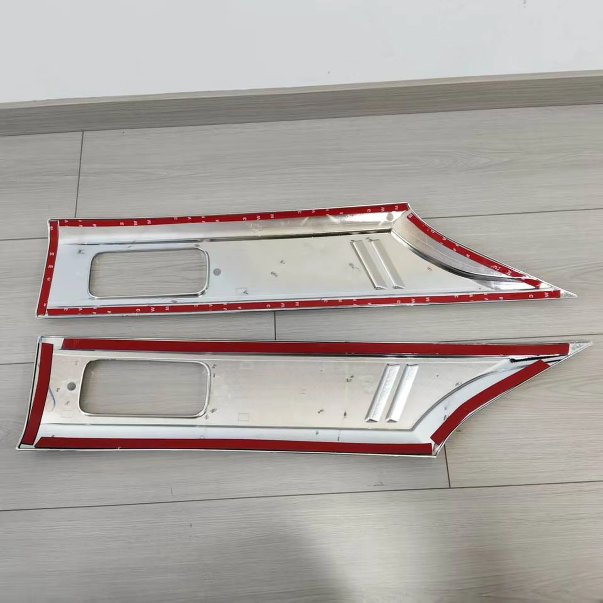 Chrome Plastic Door / Window Trim for Nissan CWA451 / UD