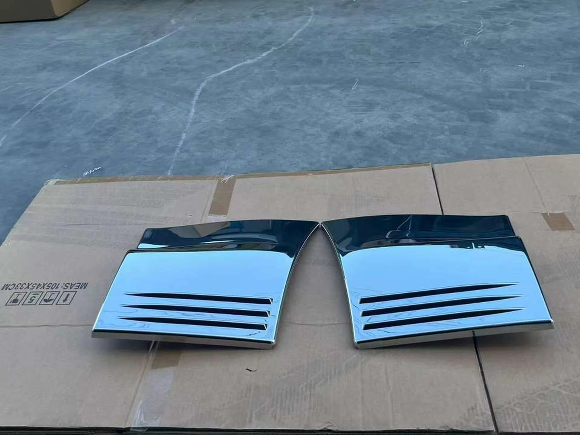 Chrome Plastic Door / Window Trim for Hino Mega 700