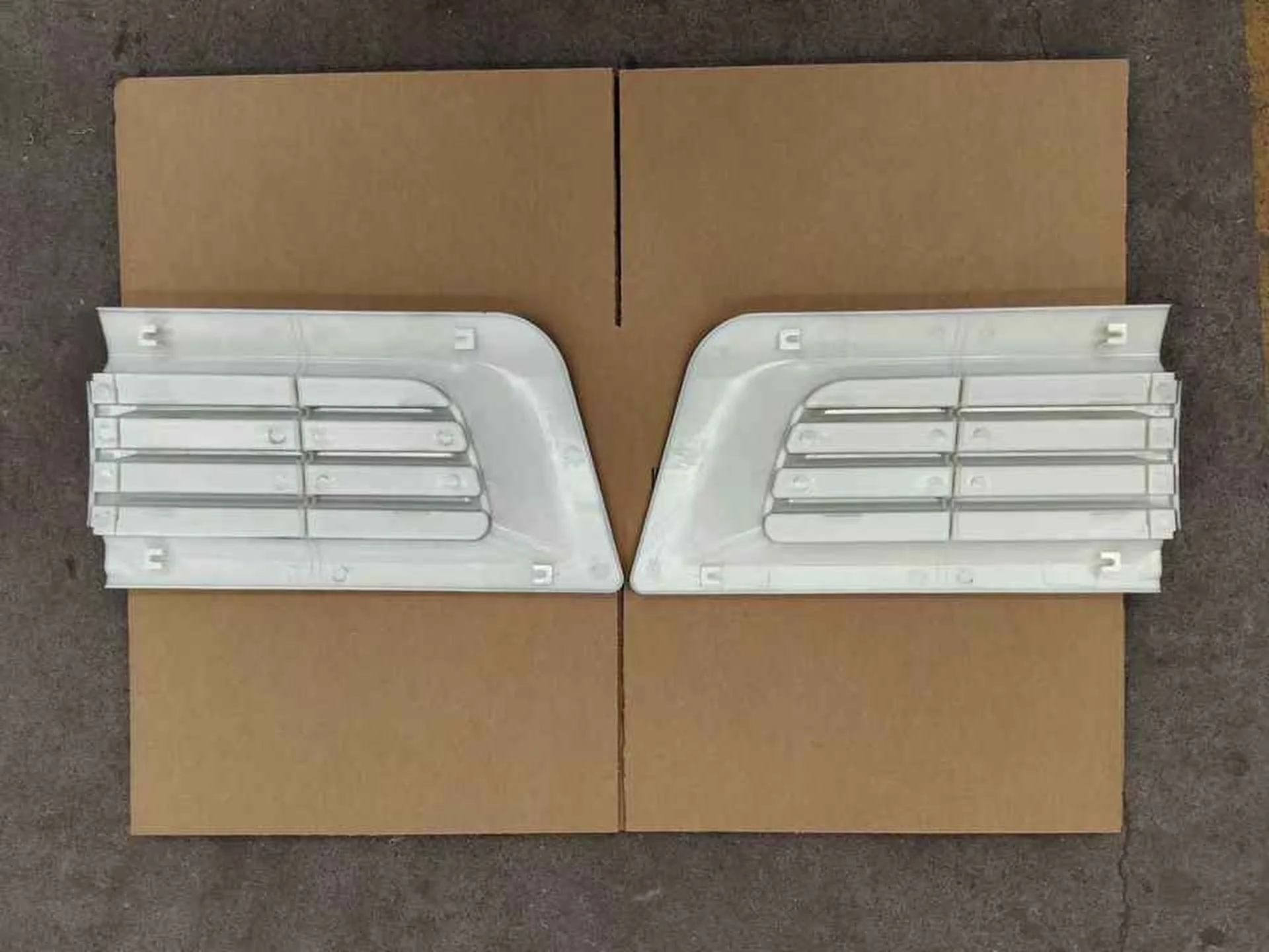Chrome / Black Plastic Bumper for Hino Profia