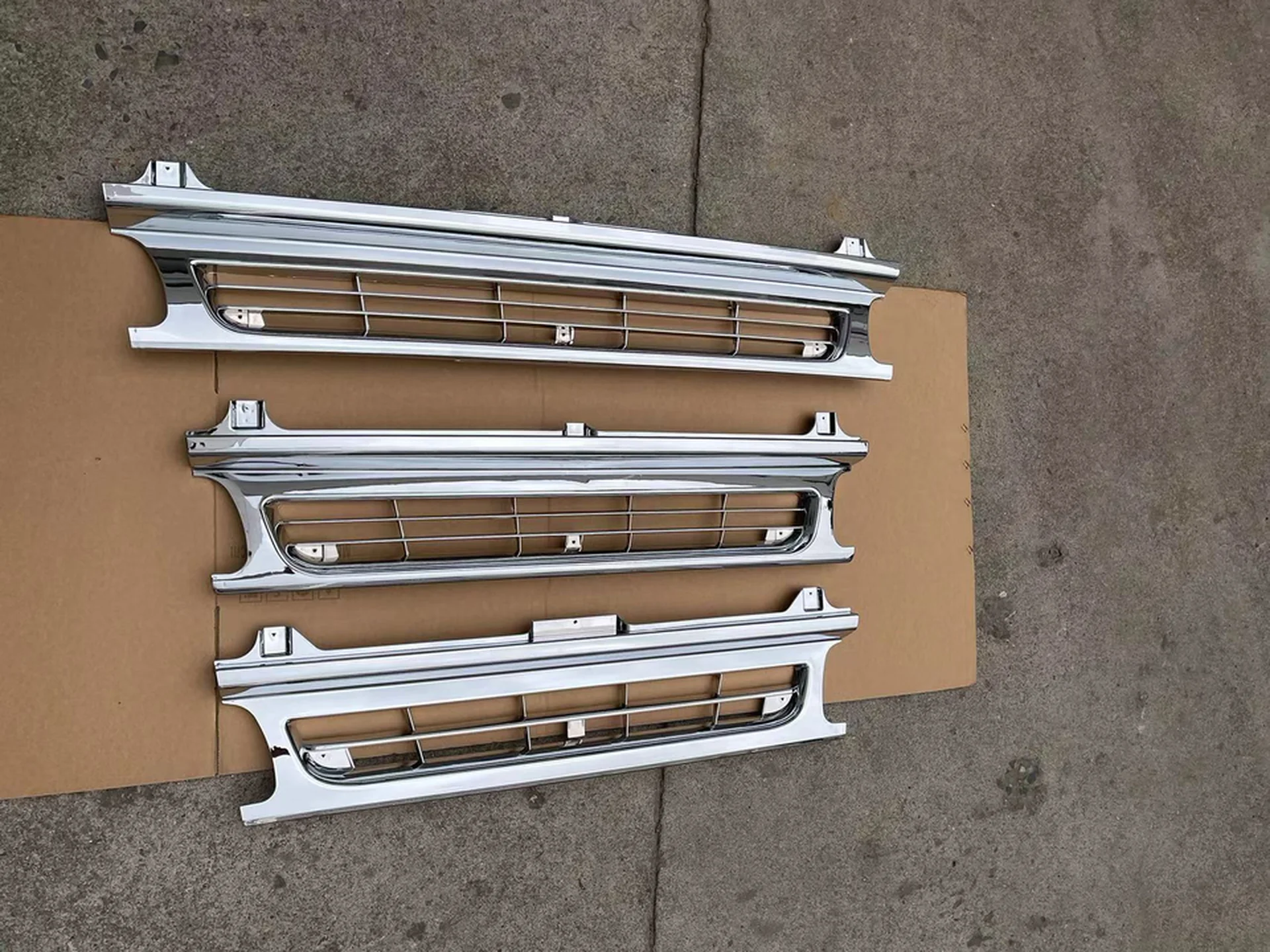110CM Chrome / Gray Plastic Grille for Hino FB4J / FC4J