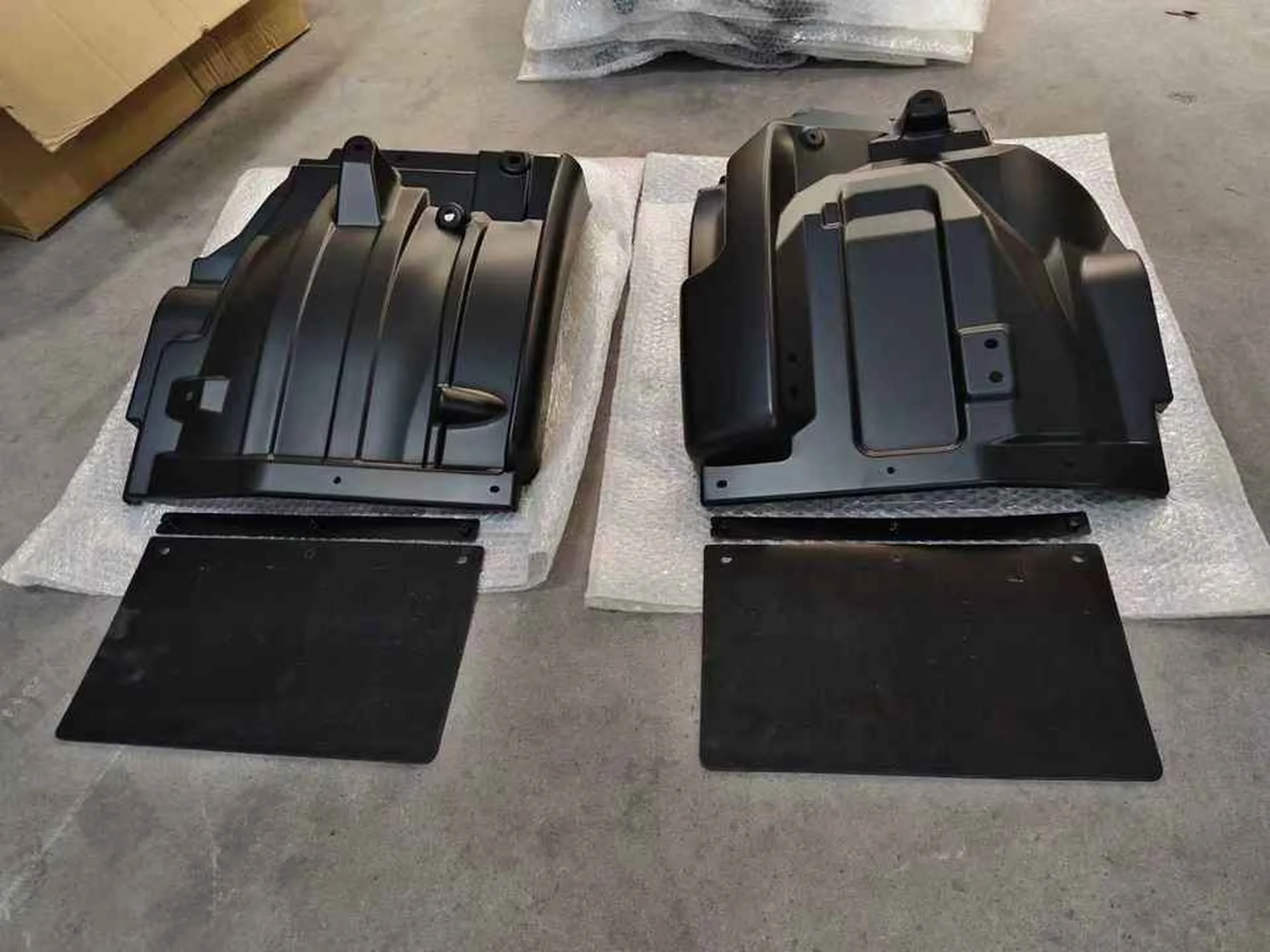 Black Plastic Fender / Mud Flap for Hino 300 Dutro